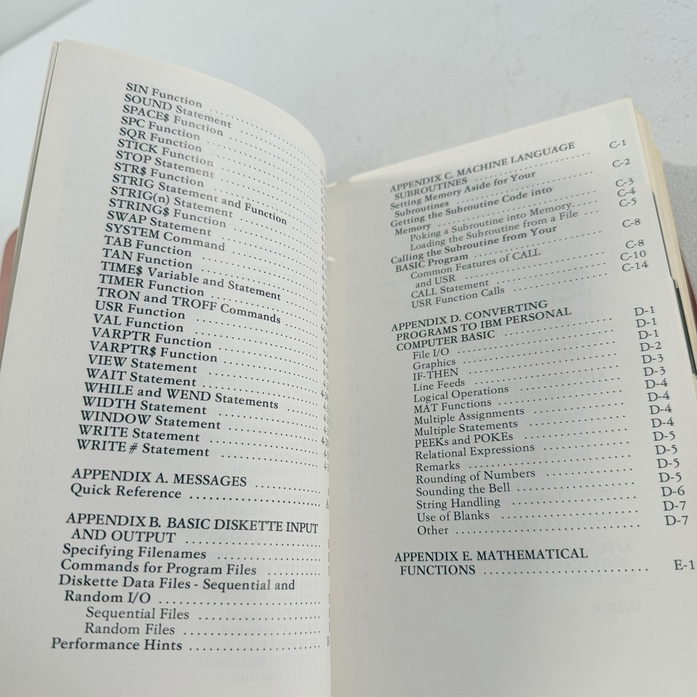 IBM Basic 6025013 Personal Computer Hardware Reference Library 2nd‎ Edition 1982 - Picture 8 of 10